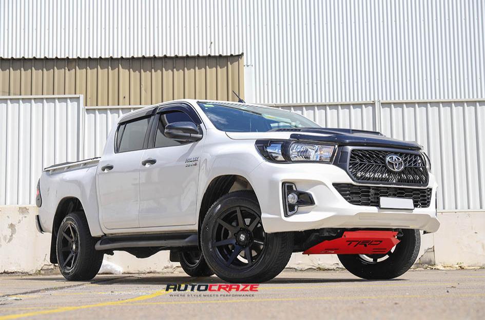 TOYOTA HILUX 4WD AVALANCHE MATTE BLACK FRONT MILLED